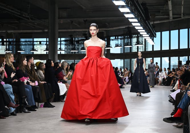 pmcarc rtw fall 2024 nyfw ambiance topics bestof topix new york dress formal wear evening dress fashion gown adult female person woman mobile phone